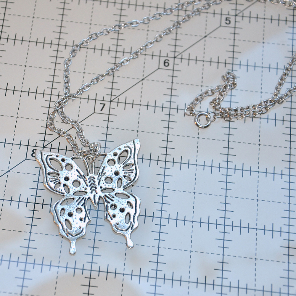 Vintage silver filigree butterfly pendant necklace